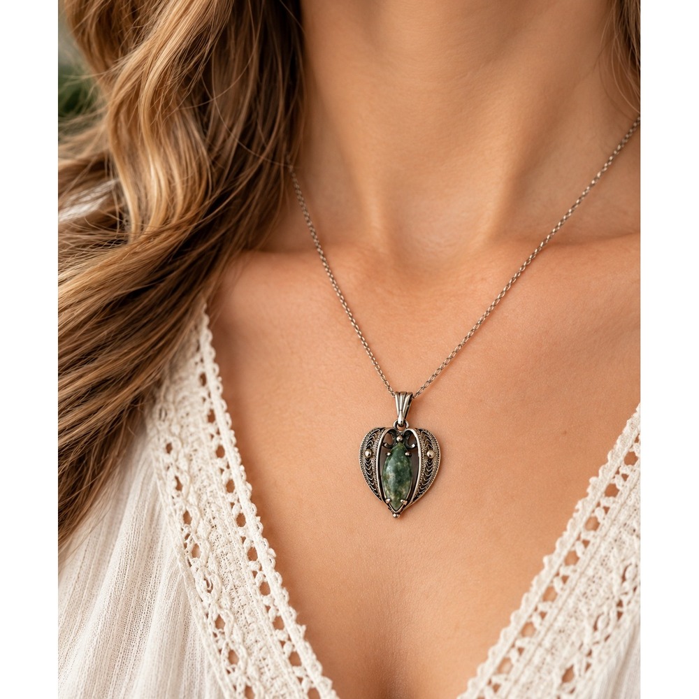 Vintage Sorrento Sterling Silver Green Stone Filigree Heart Pendant Signed